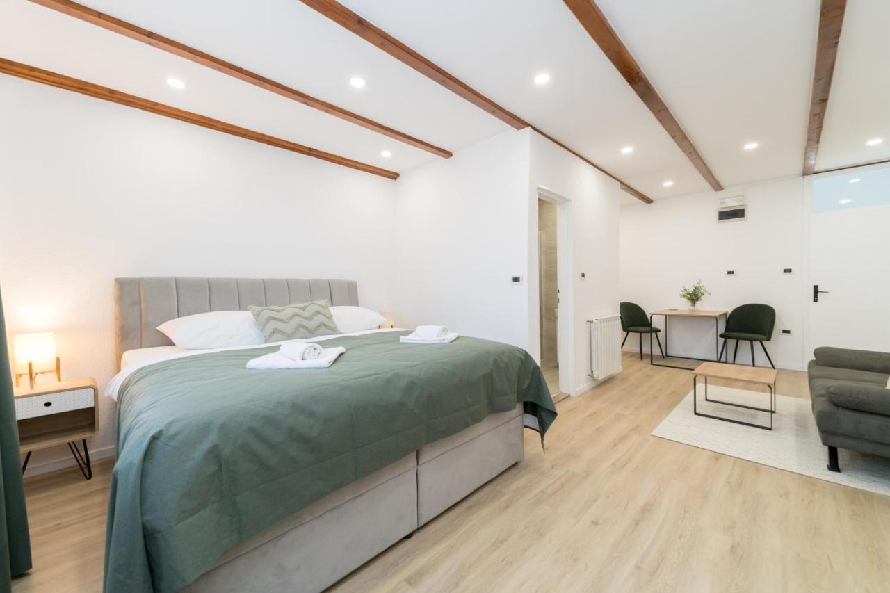 Hotel Maslina Seget  外观 照片