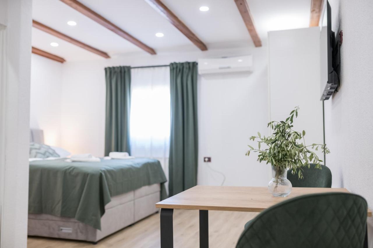 Hotel Maslina Seget  外观 照片