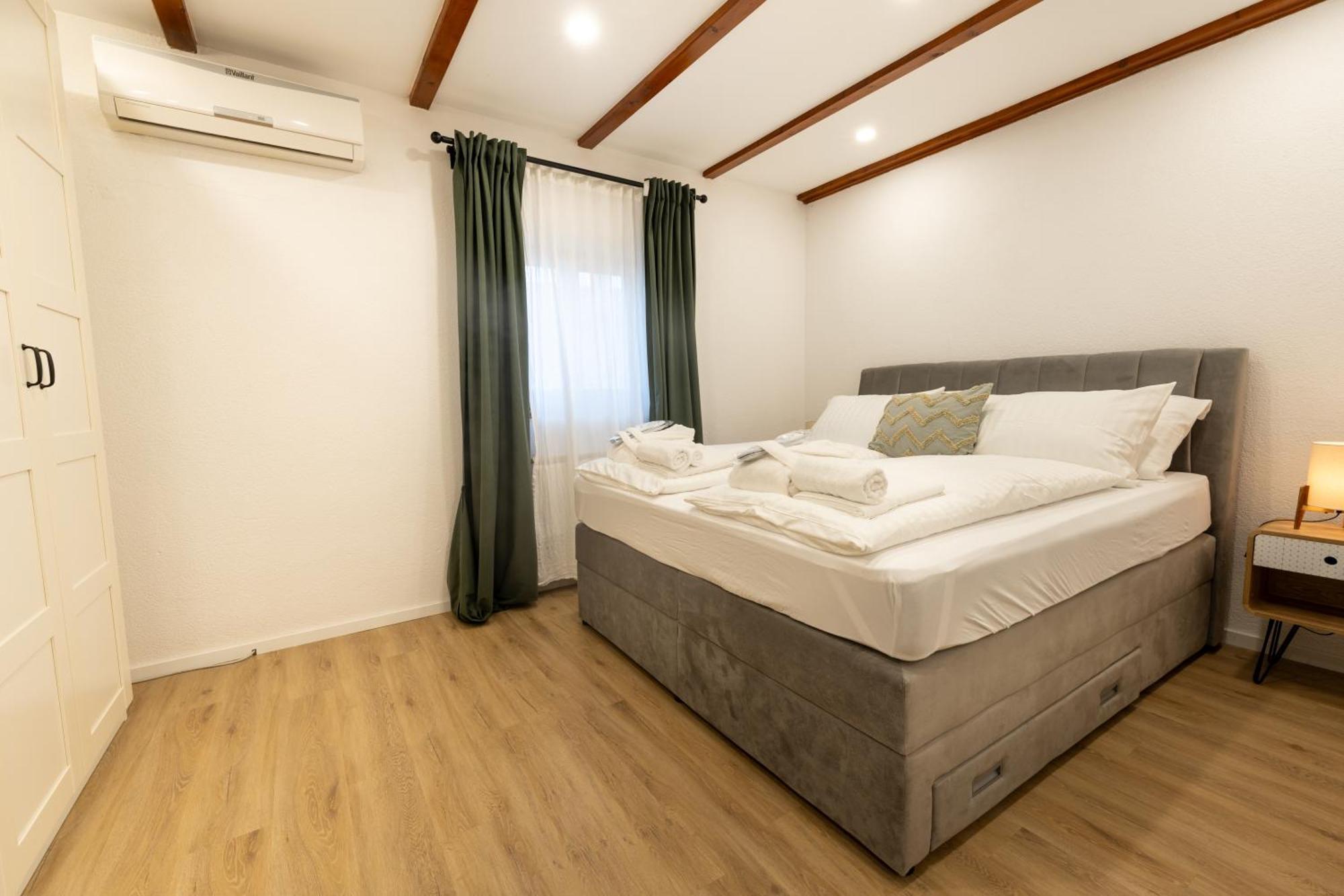 Hotel Maslina Seget  外观 照片